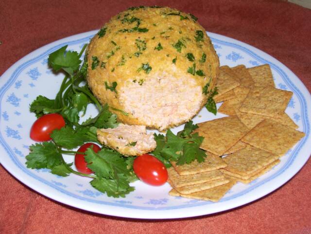 Green chili salsa cheeseball
